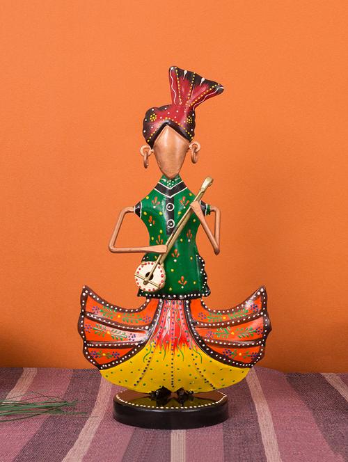 decorative statue - 15645097 - Very Small Image - 1