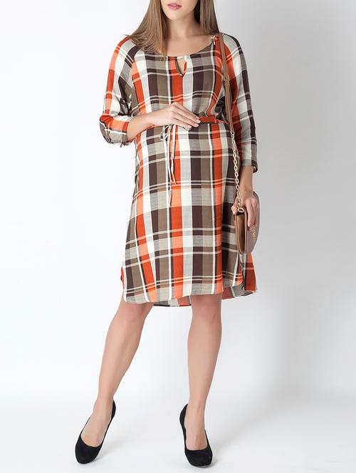 keyhole neck checkered maternity wear dress - 15671143 - Very Small Image - 1