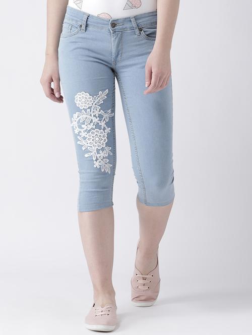 floral patch denim capri - 15672239 - Very Small Image - 1