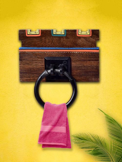 unravel india sheesham wood handpainted warli art towel holder - 15677694 - Very Small Image - 1