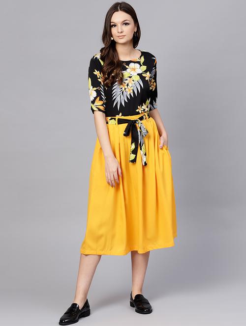 floral top with pleated skirt set - 15696089 - Very Small Image - 1