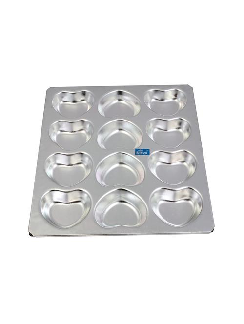 aluminium muffin bakeware tray little heart tray 12 cavity - 15709509 - Very Small Image - 1