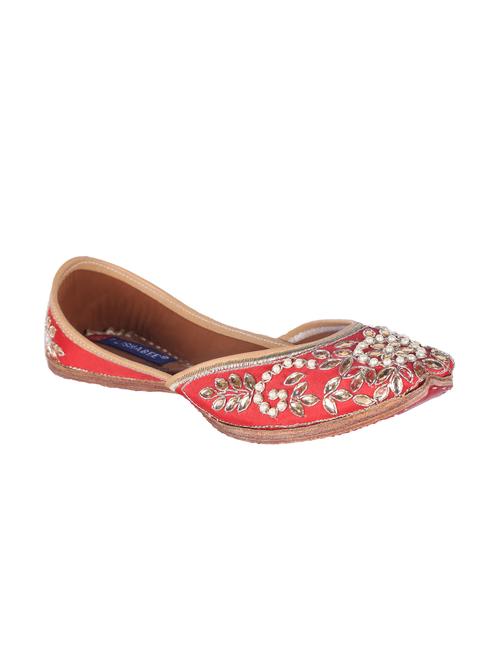 red slip on jutis - 15710877 - Very Small Image - 1