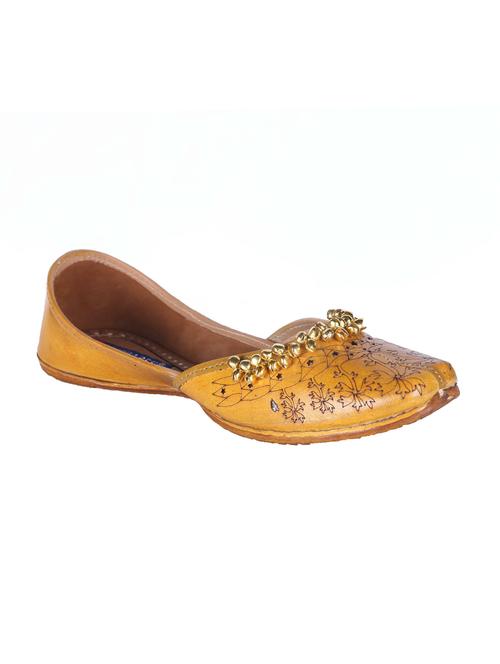 tan slip on jutis - 15710887 - Very Small Image - 1