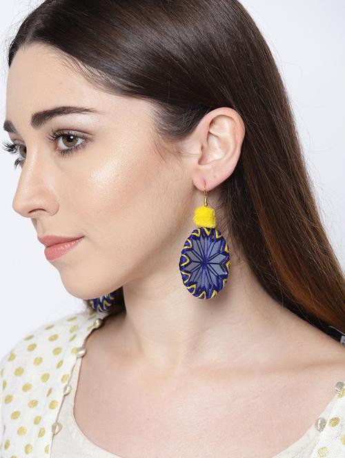 drop earrings - 15713512 - Very Small Image - 1