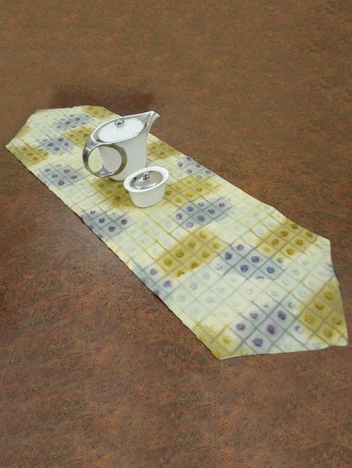 designer table runner - 15713956 - Very Small Image - 1