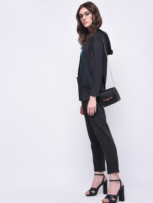 pocket patch hooded shrug - 15714275 - Very Small Image - 1