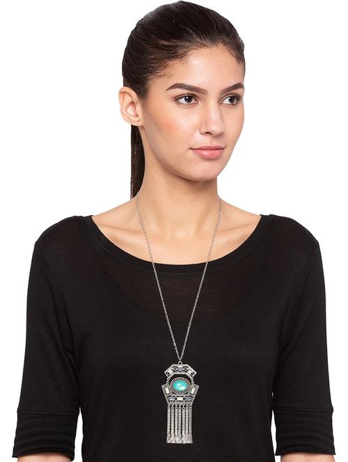 long necklace - 15717651 - Very Small Image - 1