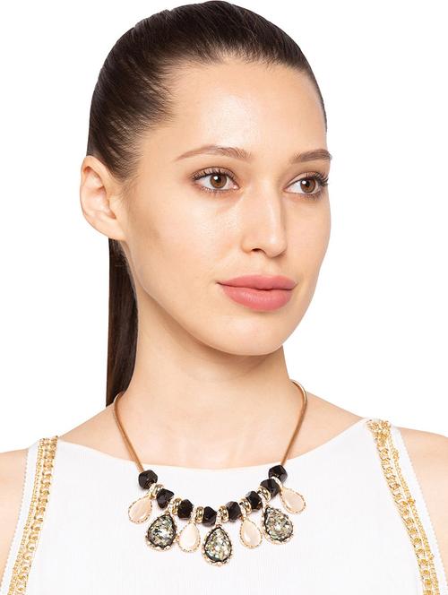 short necklace - 15717687 - Very Small Image - 1