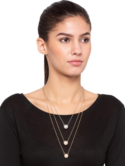 long necklace - 15717716 - Very Small Image - 1