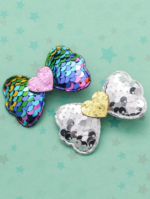two cute shiny bow tic tac hair clips with heart stickers - 15741060 - Very Small Image - 1