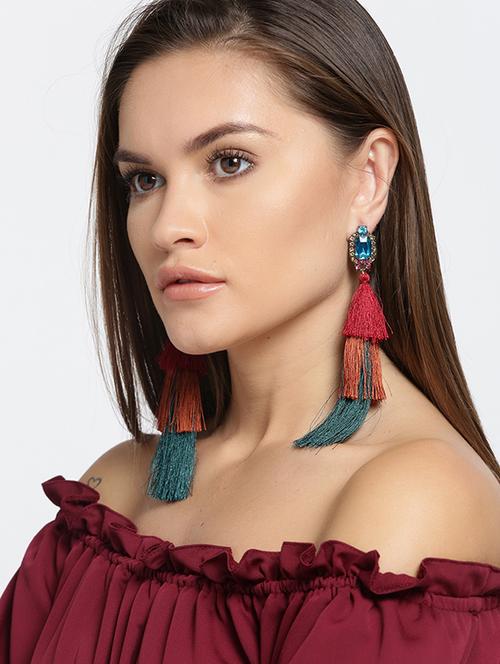 red metal drop earring - 15743459 - Very Small Image - 1
