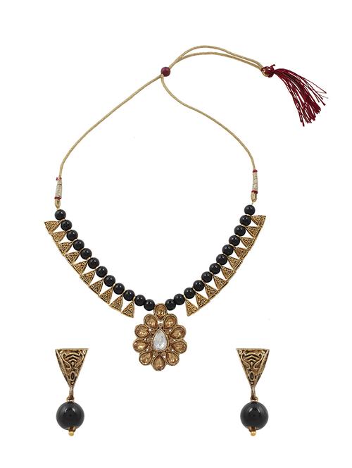 red metal necklaces and earring - 15775852 - Very Small Image - 1