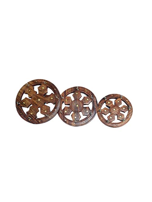 desi karigar round wheel shaped key hangers (set of 3) - 15776102 - Very Small Image - 1