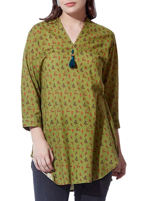 v-neck curved hem tunic - 15794775 - Very Small Image - 1