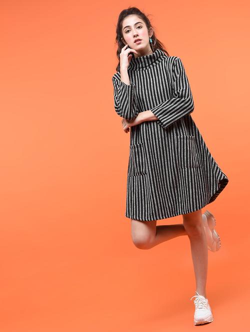 turtle neck striped a-line dress - 15800301 - Very Small Image - 1