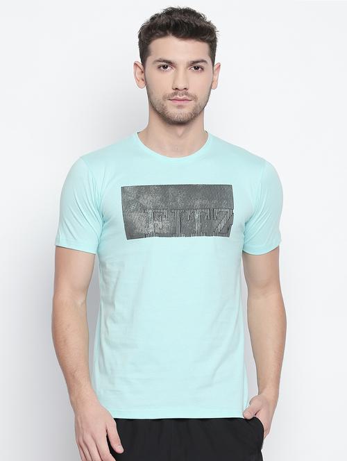 blue chest print t-shirt - 15800946 - Very Small Image - 1