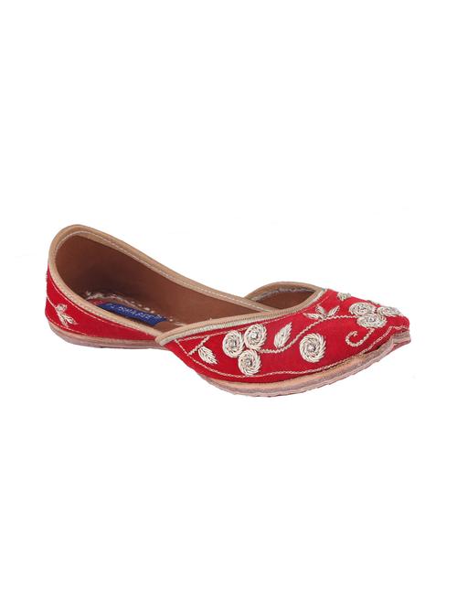 red slip on jutis - 15802303 - Very Small Image - 1
