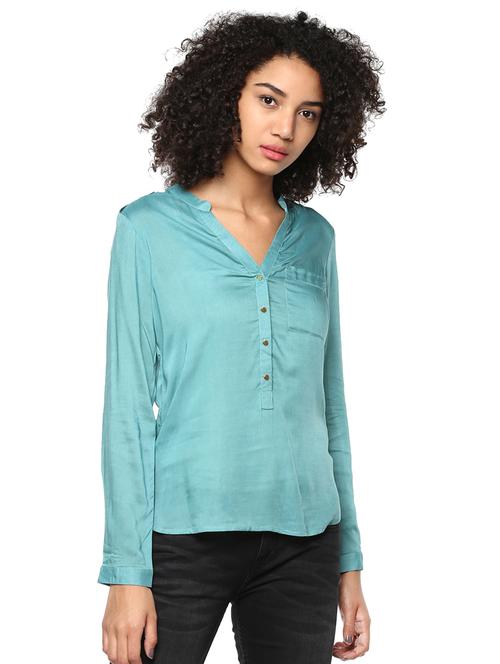 button detail pocket patch top - 15807438 - Very Small Image - 1
