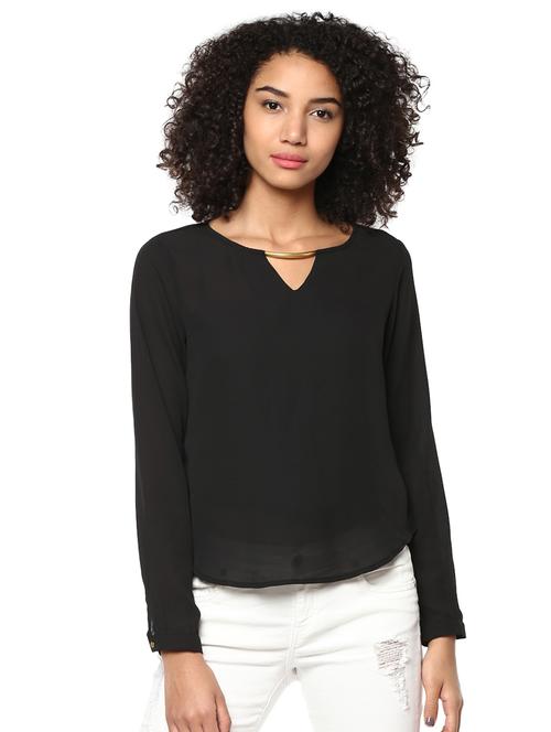 curved hem keyhole neck top - 15807471 - Very Small Image - 1
