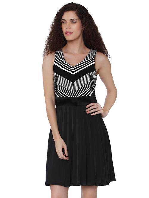 diagonal striped accordion pleated dress - 15836561 - Very Small Image - 1