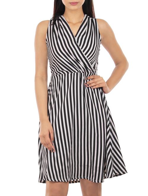 overlap neck striped flared dress - 15848495 - Very Small Image - 1