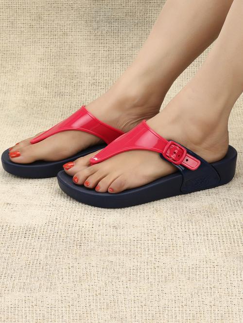 red toe separator slippers - 15855070 - Very Small Image - 1