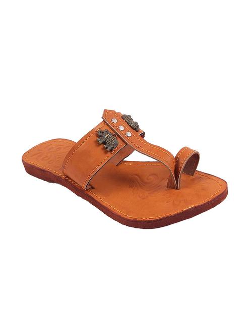 tan one toe kolhapuris - 15879308 - Very Small Image - 1