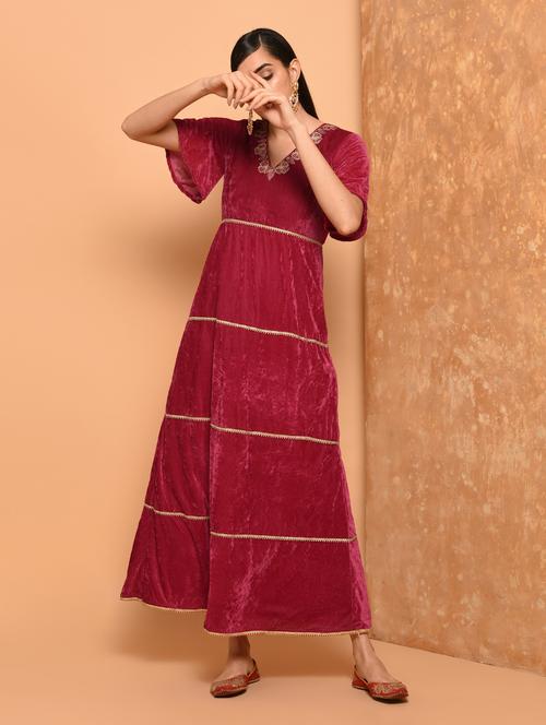 embroidered velvet tiered dress - 15912274 - Very Small Image - 1