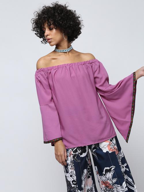 off shoulder bell sleeved top - 15938695 - Very Small Image - 1
