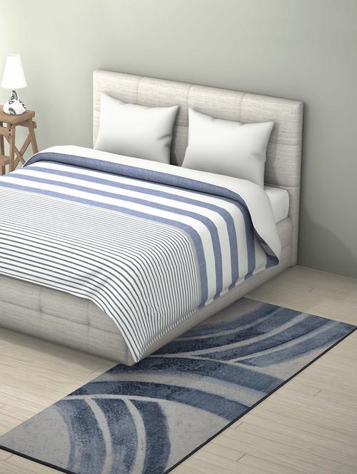 modern pattern polyamide nylon compass rug runner - 15942664 - Very Small Image - 1