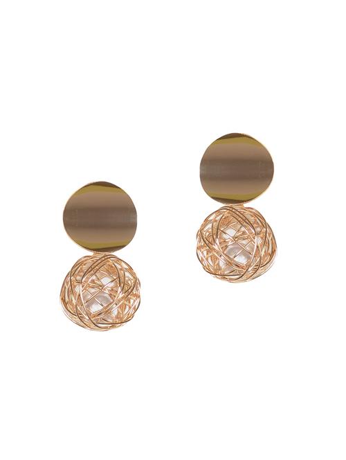 gold metal earring - 15950181 - Very Small Image - 1