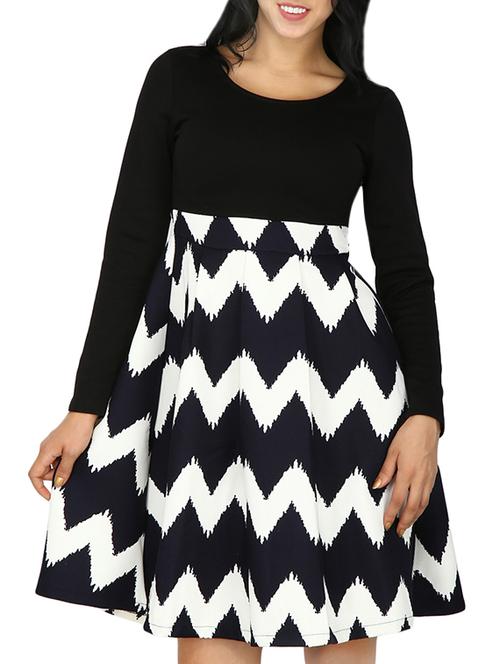 chevron empire line dress - 15953642 - Very Small Image - 1