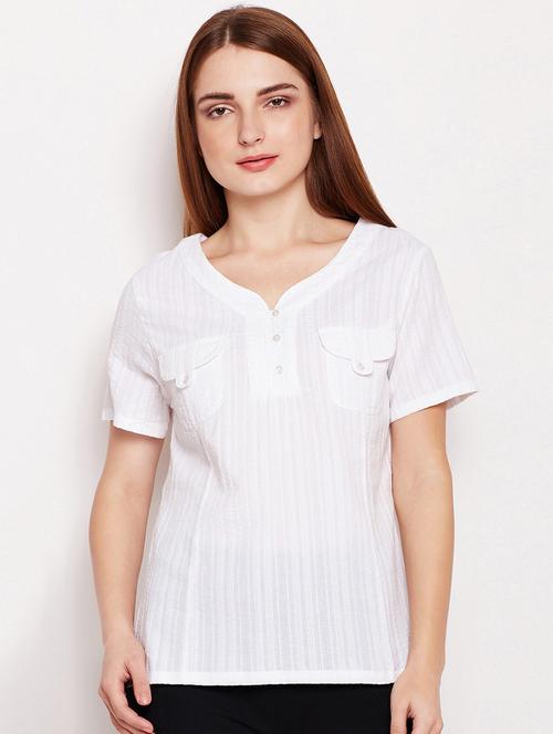 pocket patch v-neck top - 15956926 - Very Small Image - 1