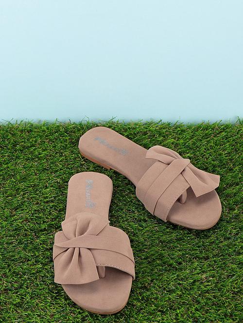 beige toe separator sandals - 15957329 - Very Small Image - 1