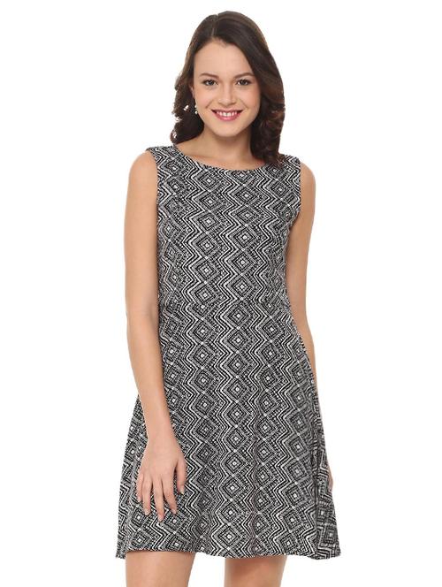 round neck a-line dress - 15988107 - Very Small Image - 1