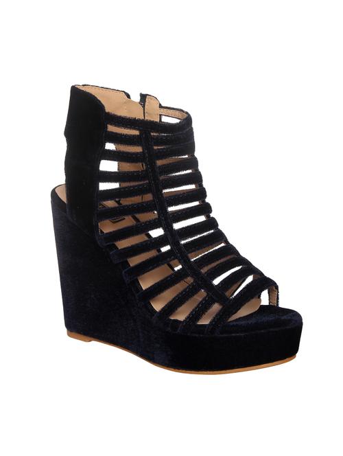 flat n heels brown sandals - 15988465 - Very Small Image - 1
