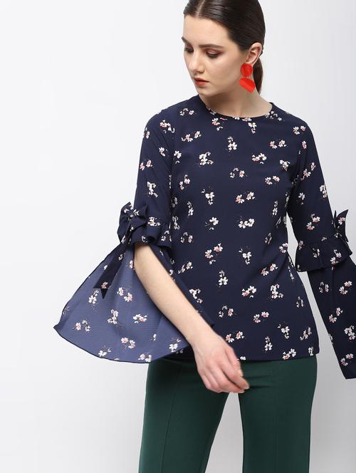 bow applique slit sleeved top - 15990005 - Very Small Image - 1
