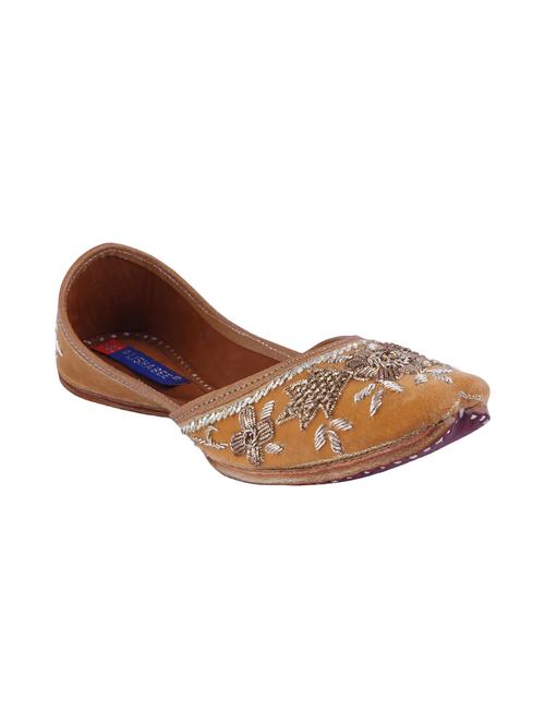 brown slip on jutis - 15998407 - Very Small Image - 1