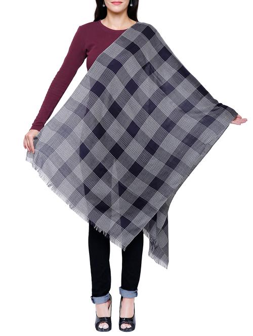 frayed hem checkered stole - 15998695 - Very Small Image - 1