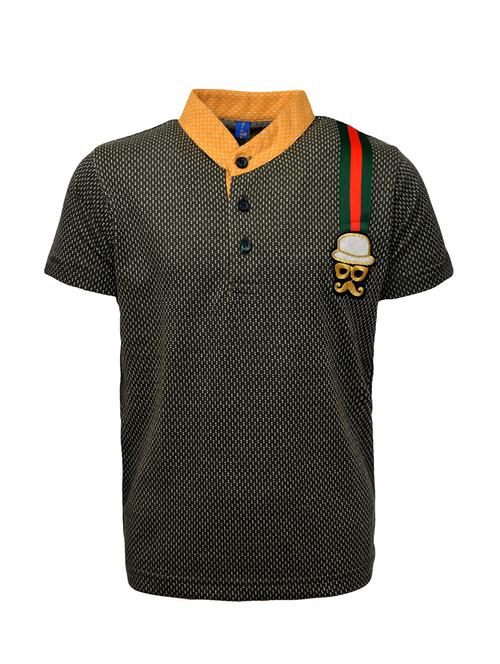 quirky patched mandarin neck t-shirt - 16000332 - Very Small Image - 1