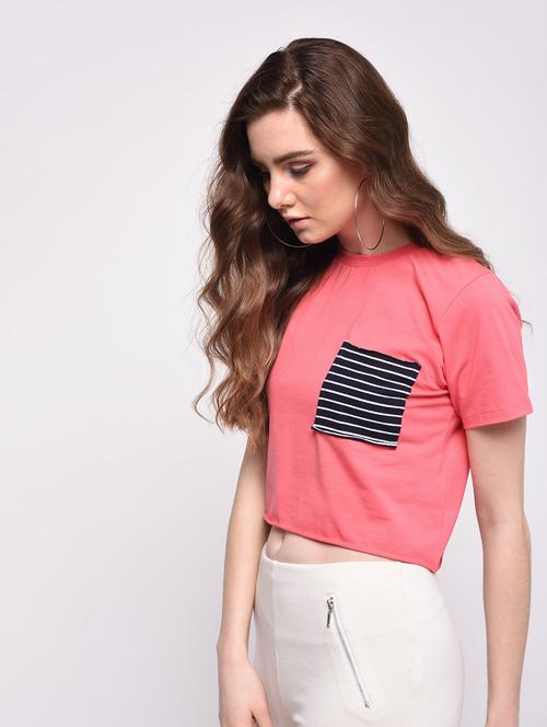 contrast pocket patch crop top - 16008985 - Very Small Image - 1