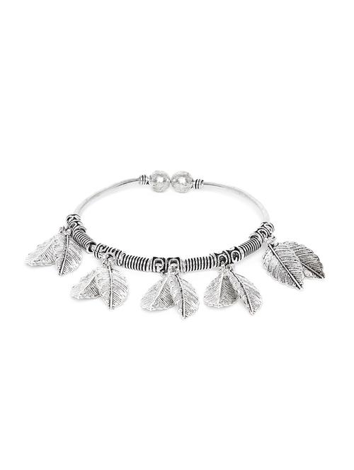 silver metal cuffs bracelet - 16040781 - Very Small Image - 1