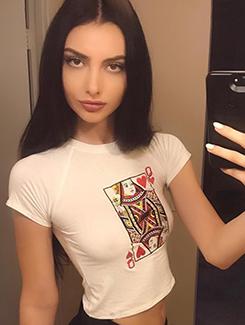 crew neck graphic print crop tee - 16048843 - Very Small Image - 1