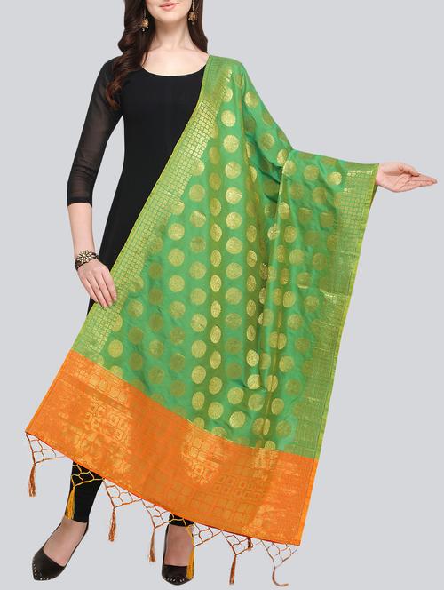 contrast pallu banarasi dupatta with tassels - 16050898 - Very Small Image - 1