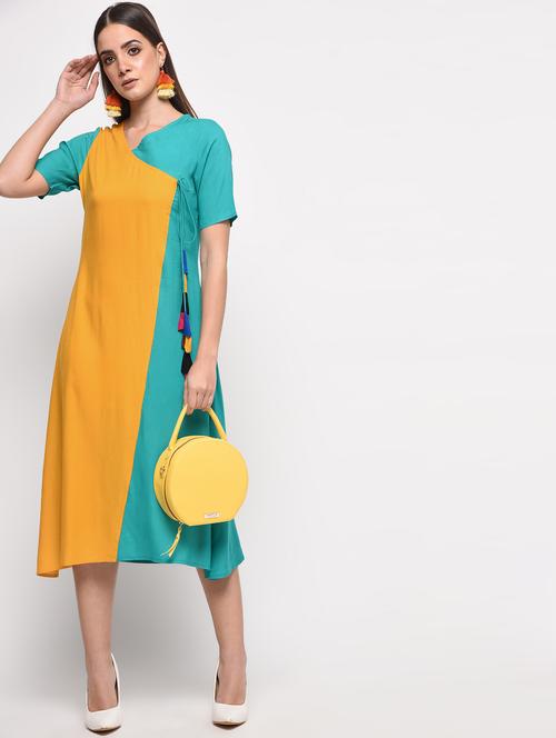 contrast a-line ethnic dress with tasseles - 16108289 - Very Small Image - 1