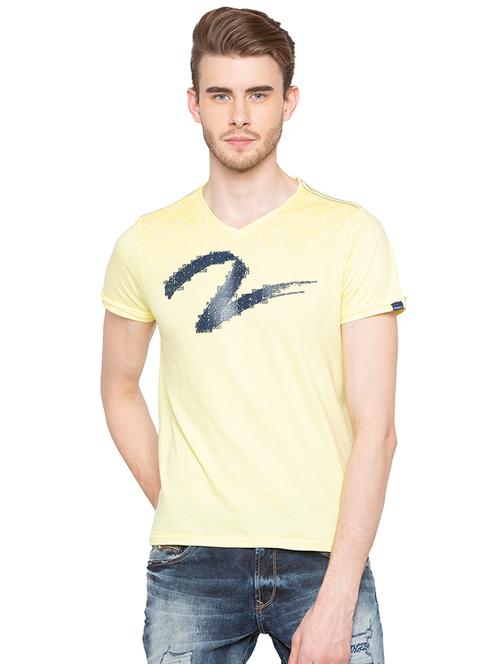 yellow chest print tshirt - 16195900 - Very Small Image - 1