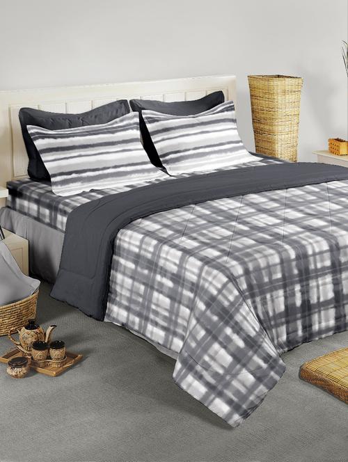 double bed comforter with silken filling - 16202842 - Very Small Image - 1