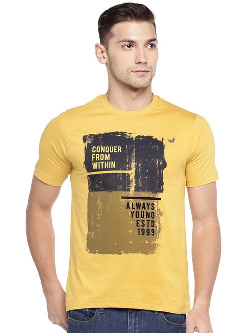 yellow chest print t-shirt - 16215435 - Very Small Image - 1