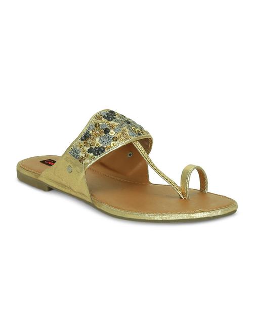 gold one toe kolhapuris - 16281872 - Very Small Image - 1